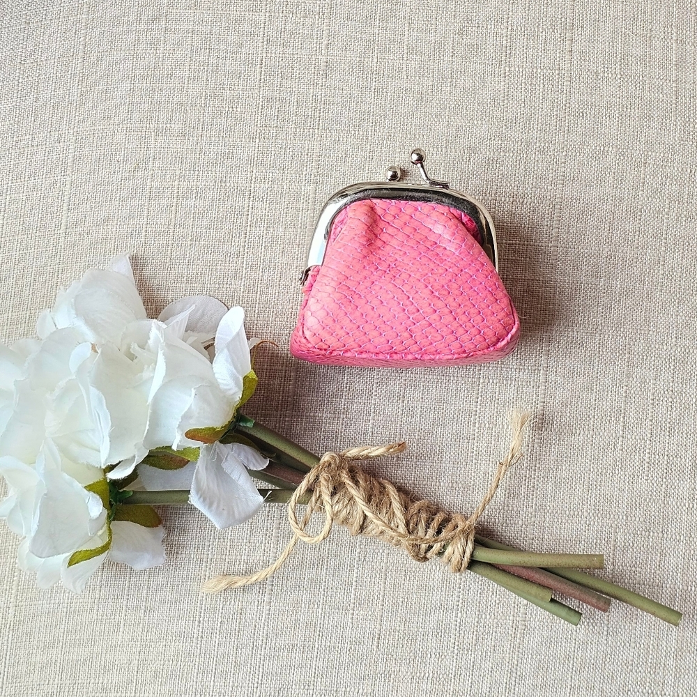 Vintage Genuine Snakeskin Kisslock / Framed Coin Purse / Pouch ( Pink ) - Picture 3 of 12